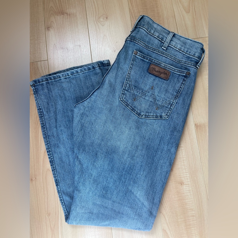 Wrangler Retro Jeans Mens 35x 32 Blue Slim Bootcut Stretch Denim Medium Wash